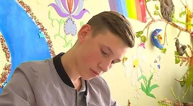 Будем вместе. 14-летний Валентин остался без родителей и ждёт новую семью