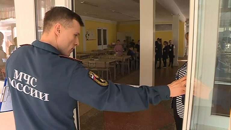 В школах и детских садах Уссурийска начались проверки пожарных