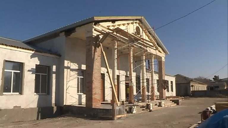В клубе Новоникольска идёт капитальный ремонт