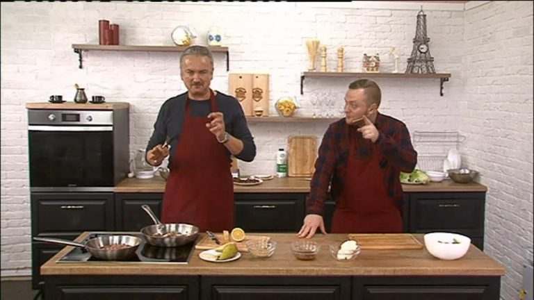 Есть today. 05.02.2019. Оленина и теплый салат с куриной печенью и грушей