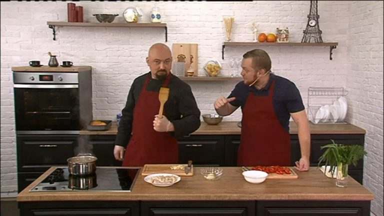 Есть today. 25.02.2019. Авторский томатный суп от шефа