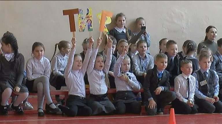 Спортивный праздник для детей и родителей