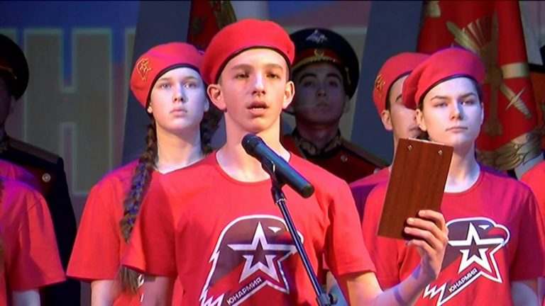 Защитников Отечества поздравили с праздником