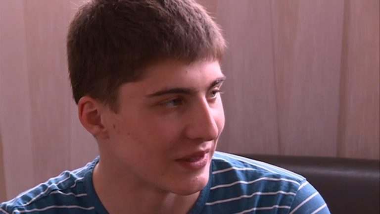 Будем вместе. 15-летний Богдан мечтает о семье