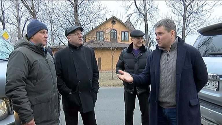 Градоначальник Уссурийска проверил состояние железнодорожной Слободы