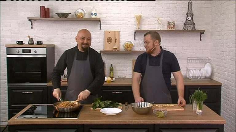 Есть today. 01.03.2019. Пирожки с курочкой