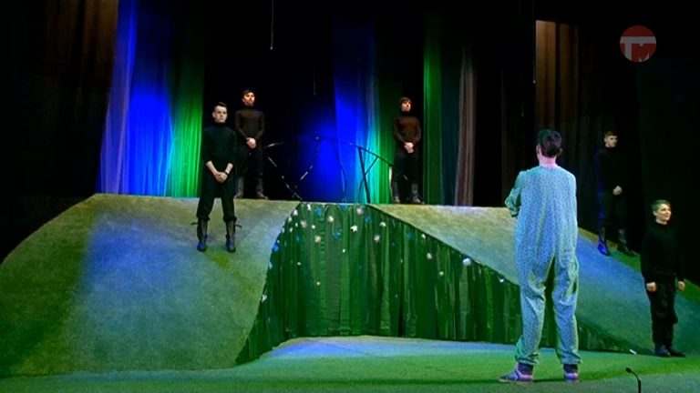 В честь дня театра на сцене Дома офицеров премьера