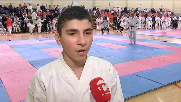 Чемпионат и первенство по всестилевому каратэ провели в Уссурийске