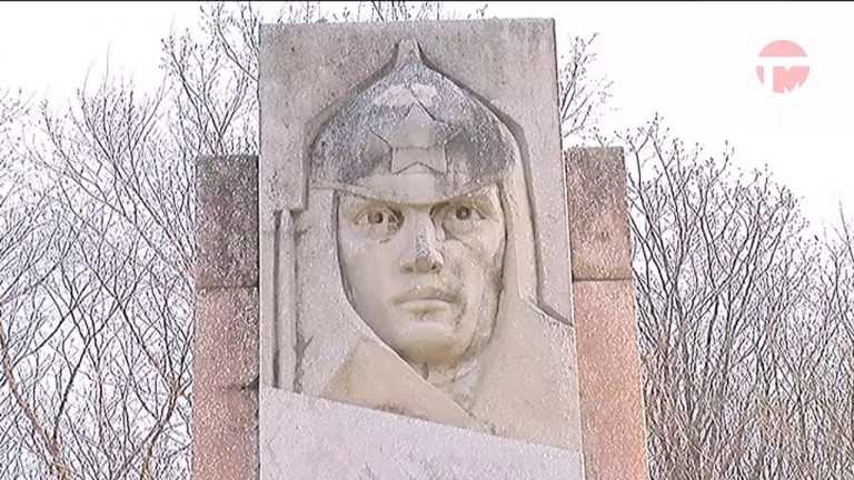 В селе Партизан обнаружен разрушенный памятник