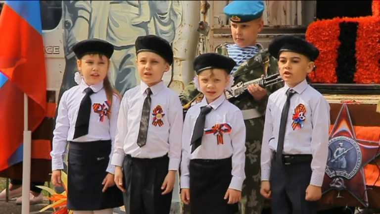 Настоящий парад ко Дню Победы провели в детском саду № 45