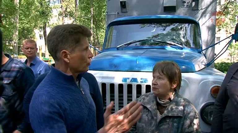 Губернатор Приморья проверил качество ремонта уссурийских дворов