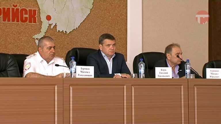 Глава администрации округа встретился с жителями центральной части города