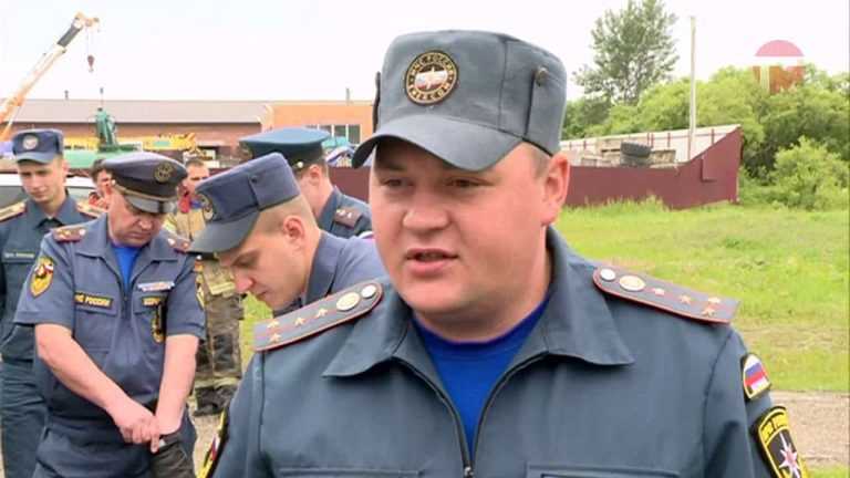 Пожарные Уссурийска соревновались между собой