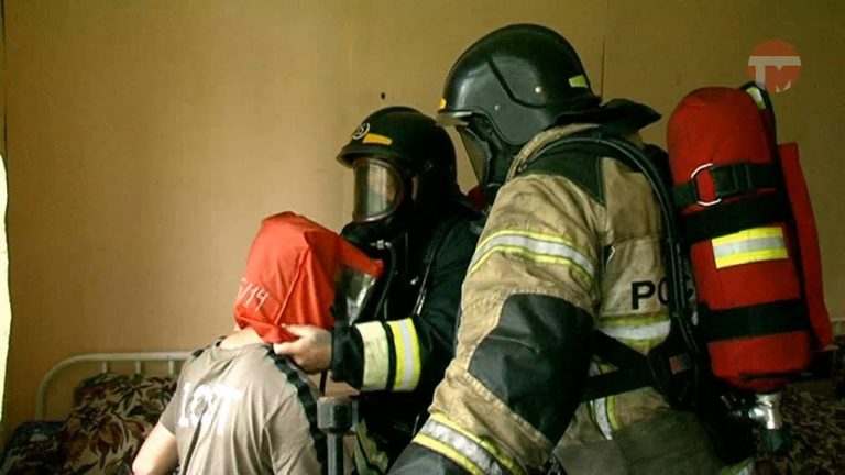 В лагере Надежда пожарные провели учения