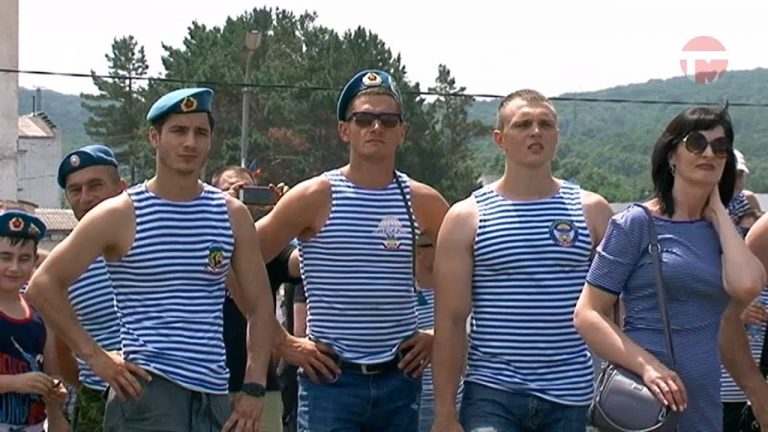 Тройной праздник уссурийских десантников