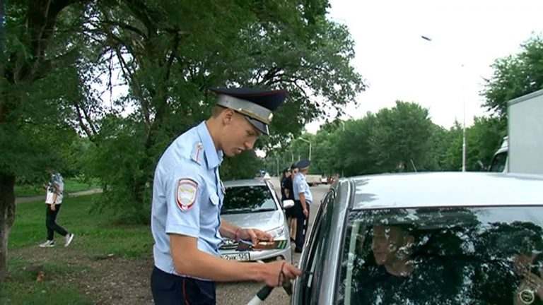 Полицейские Уссурийска провели рейд вблизи детских садов
