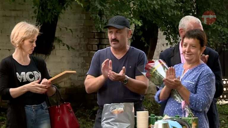 Жители пятиэтажки по Пролетарской отметили 50-летие дома