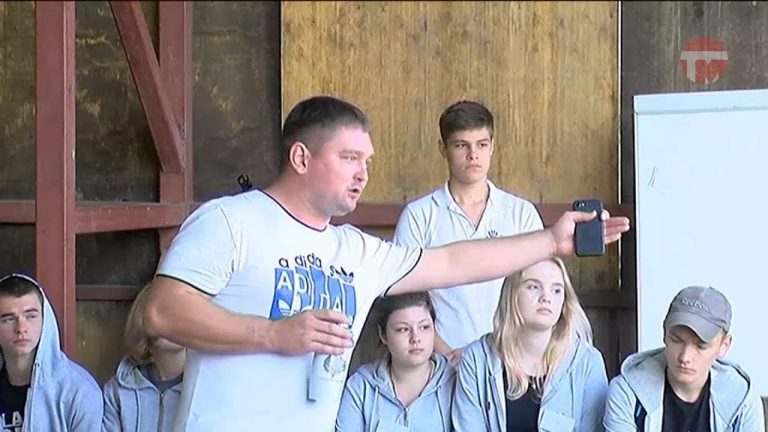 В Изумрудной долине собрались волонтёры Уссурийска