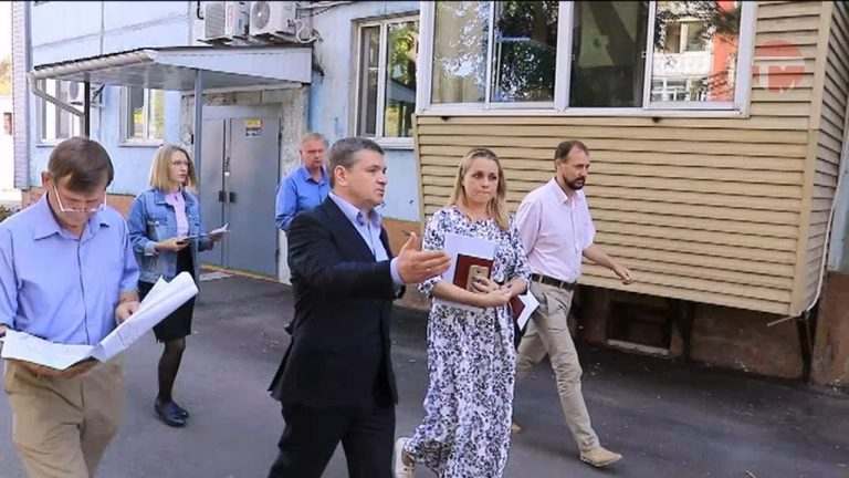 Комиссия проверяет результаты работы по программе «1000 дворов»