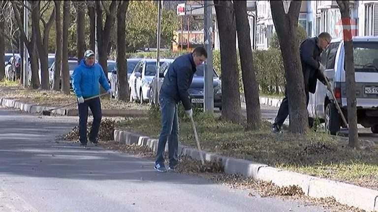 Общегородской субботник прошел сегодня в Уссурийске