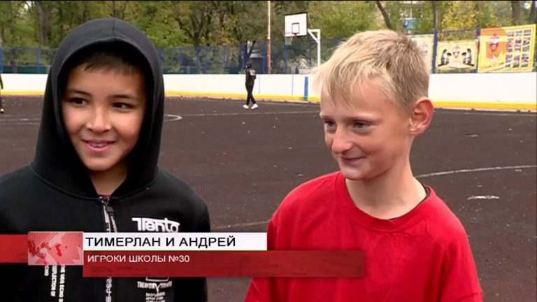 Уссурийские мальчишки сыграли в мини-футбол