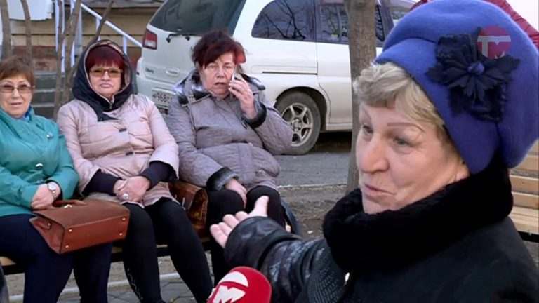 Новые лавочки и тротуар. Избиратели 12-го округа дождались выполненных обещаний