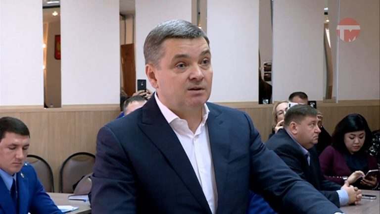 В Уссурийске депутаты  выбрали главу округа