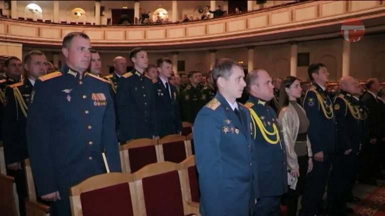 Ракетные войска и артиллерия России отмечают 75-летие