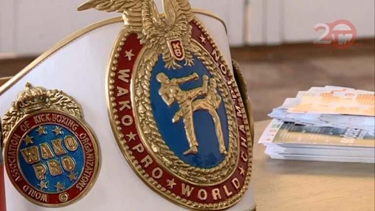 Всероссийский проект «Общее дело» в Уссурийске поддержал А. Захаров — чемпион мира по кикбоксингу
