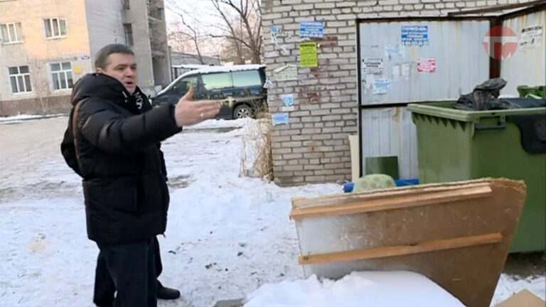 С проверкой по мусорным площадкам города проехал глава округа
