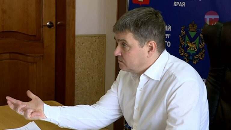 Глава Уссурийска потребовал сделать перерасчет за несвоевременный вывоз мусора