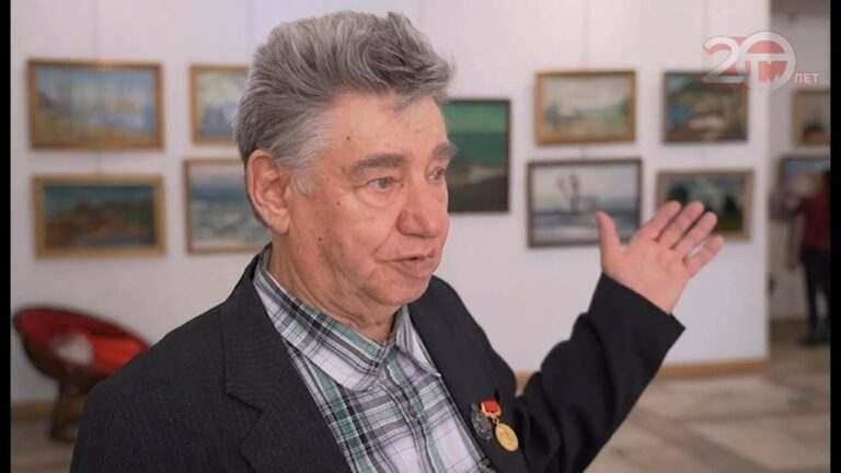 Уссурийский живописец Владимир Серов отметил день рождения открытием выставки
