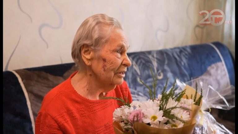95-летний юбилей отметила труженик тыла Тамара Тарасова