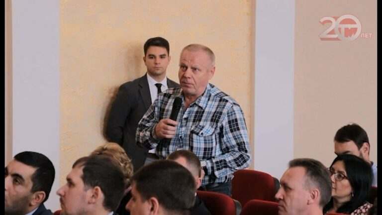 Уссурийские бизнесмены обсудили проблемы с губернатором края Олегом Кожемяко