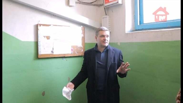 Глава Уссурийска провел выездное совещание в микрорайоне Южном