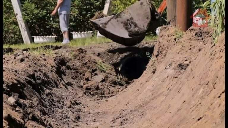 В районе Илюшиной сопки углубляют кюветы