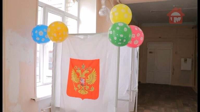 Атмосферу праздника стараются создать члены участковых комиссий для избирателей
