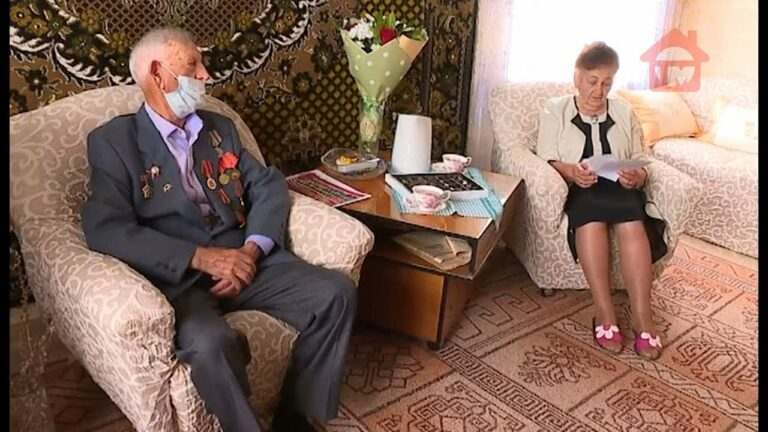 Уссурийцев начали награждать памятным знаком ко Дню семьи, любви и верности