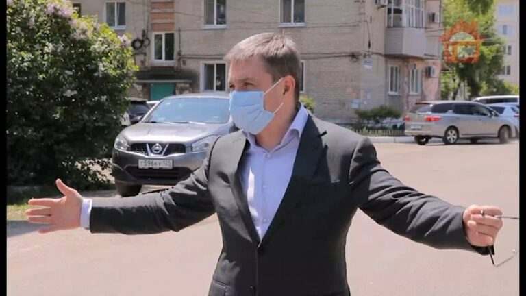 Глава Уссурийска осмотрел дороги в центре города