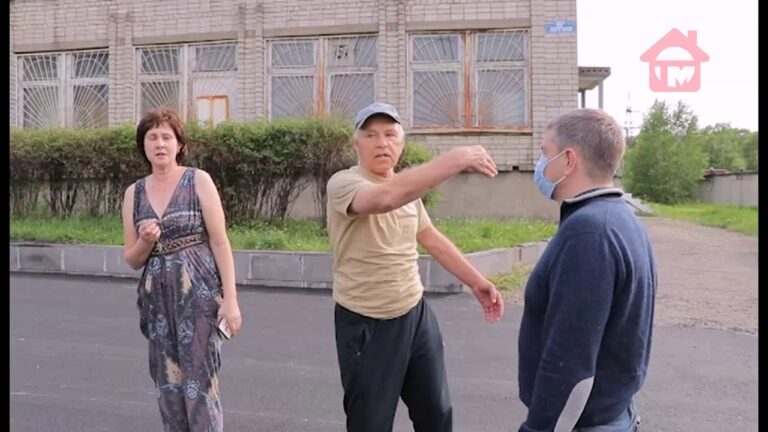 Глава округа проехал с проверкой по улицам Сахпоселка