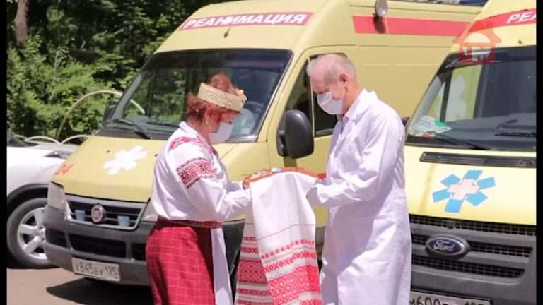 Белорусы Приморья подарили сотрудникам скорой помощи Уссурийска выпечку