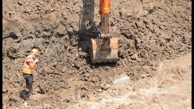 На Кугуковском водохранилище углубляют дно