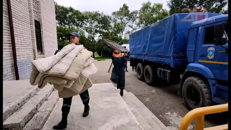 Спасатели из Хабаровска прибыли в Уссурийск