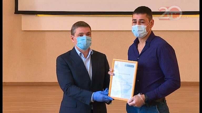 За работу в период эпидемии COVID-19 наградили волонтёров Уссурийска