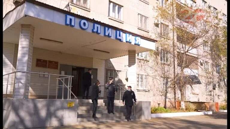 Сотрудника полиции в Уссурийске избили во время выяснения обстоятельств кражи телефона