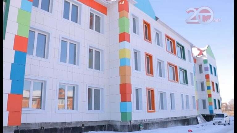 Снегопад затормозил строительство детского сада в посёлке Радужном