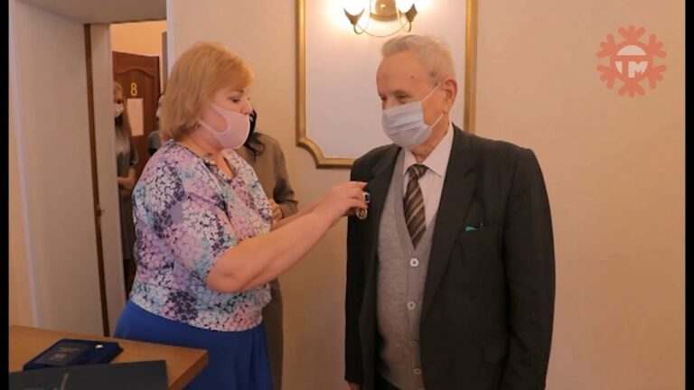 В Уссурийске вручили  первую медаль «Семейная доблесть»