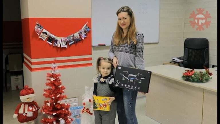 Победительницу конкурса новогодних стихов наградили в Телемиксе