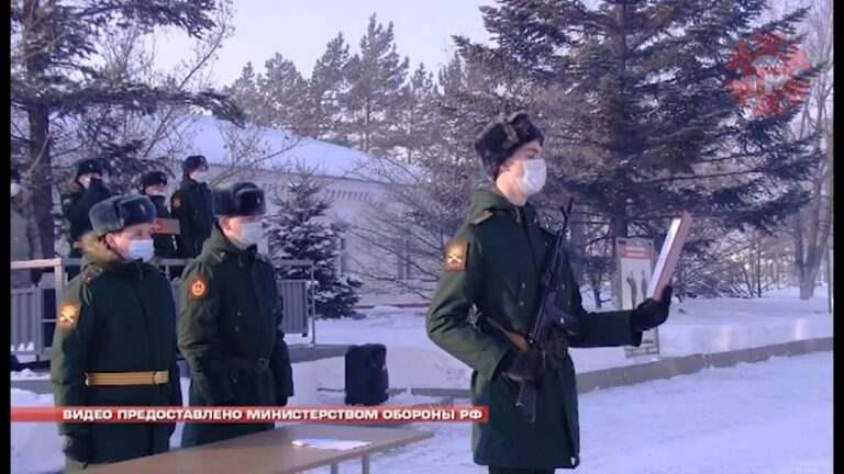 Военную присягу приняли новобранцы в зенитно-ракетных войсках ВВО