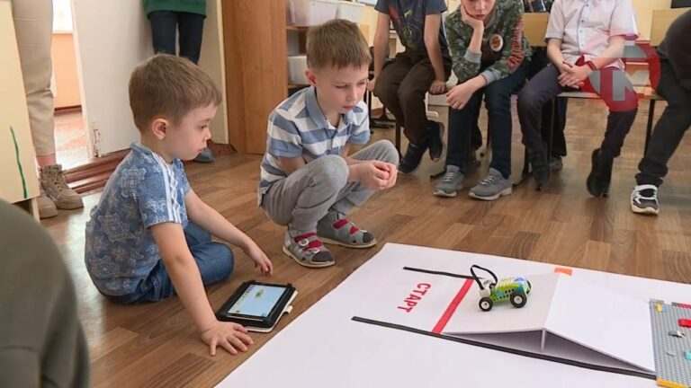 Джип-триал на минималках. Соревнования для начинающих конструкторов прошли на станции юных техников
